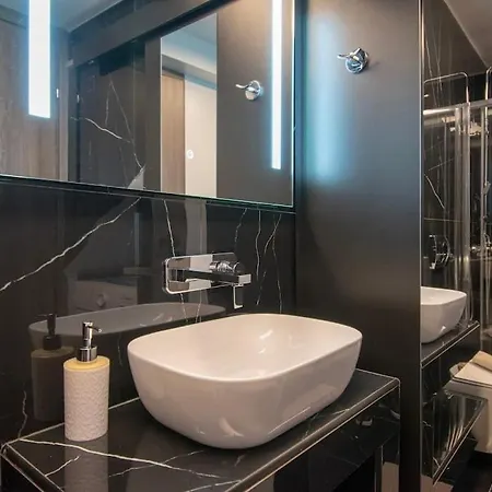 Antigonidon Loft *